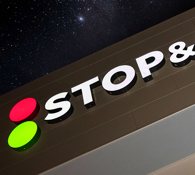 Stop & Shop exterior sign